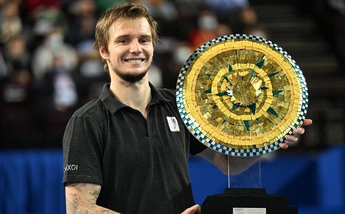 轻取对手 轻取对手