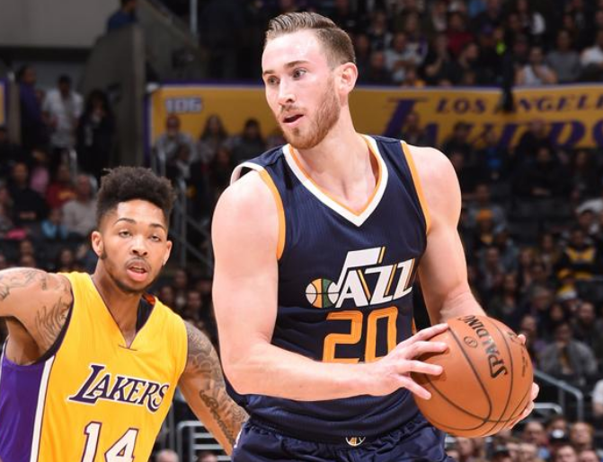 比赛中远射 比赛中远射