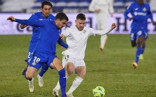 虽然他经过 虽然他经过