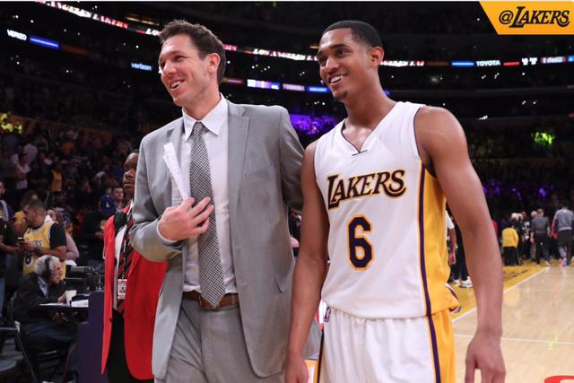 心理克制更 心理克制更