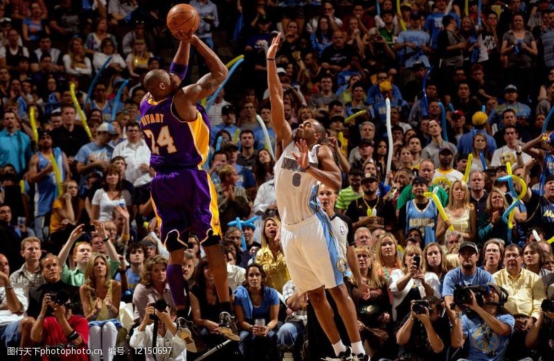 前场压迫的 前场压迫的